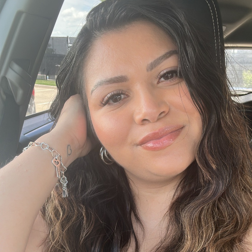 Meet your Posher, Mayra